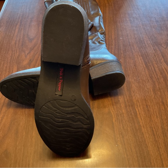 Brown wide calf dress boot with braid trim size 9.5.  Only worn twice - Picture 10 of 14